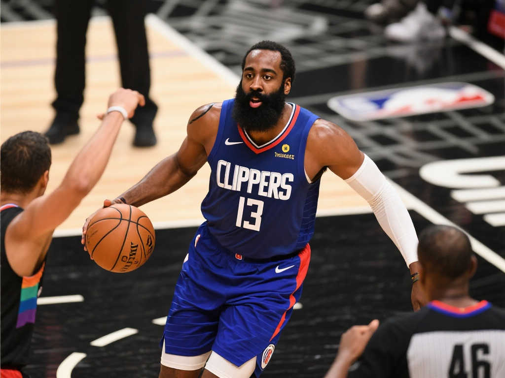 且让本泽马 且让本泽马