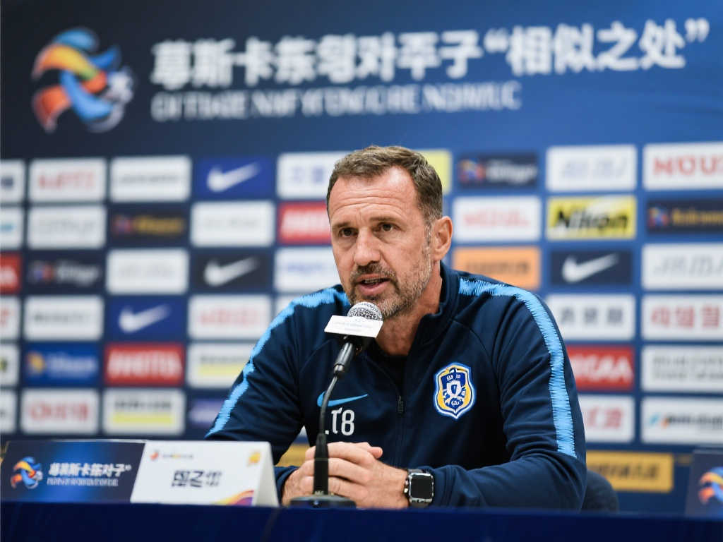 人的比赛中 人的比赛中